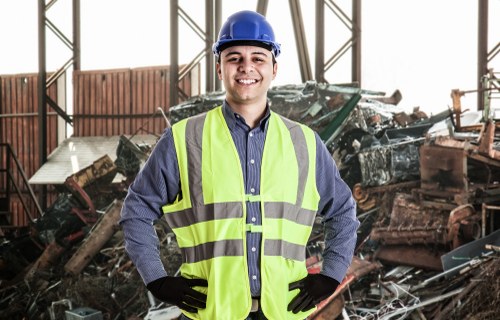 Responsible removal and disposal during flat clearance